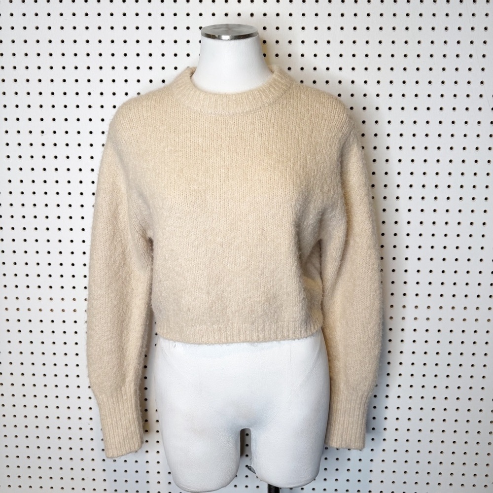 ZARA | Cozy Cropped Crew Neck Sweater in Cream Sz.‎ S